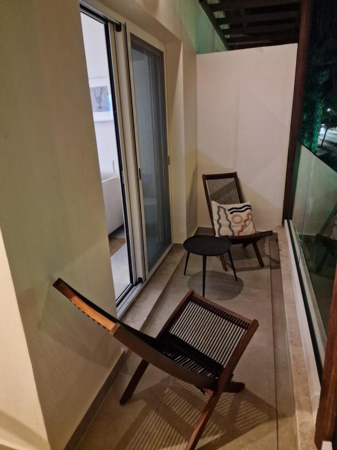 Poseidon'S Limnaria Apartment 파포스 외부 사진