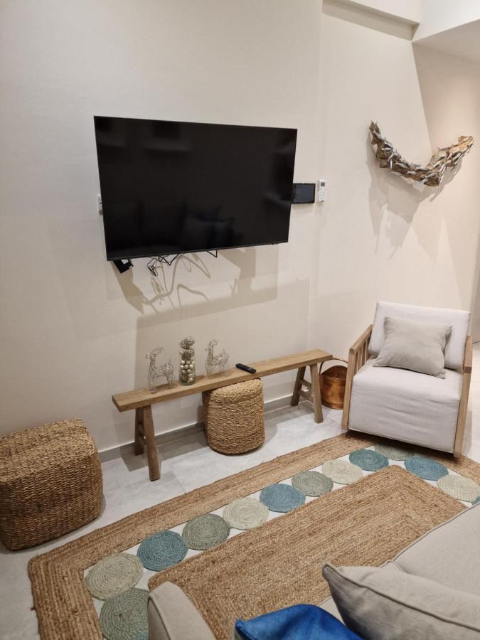 Poseidon'S Limnaria Apartment 파포스 외부 사진