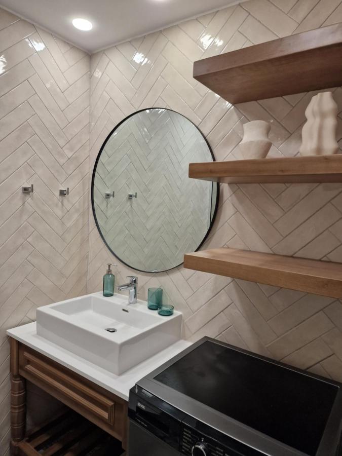 Poseidon'S Limnaria Apartment 파포스 외부 사진
