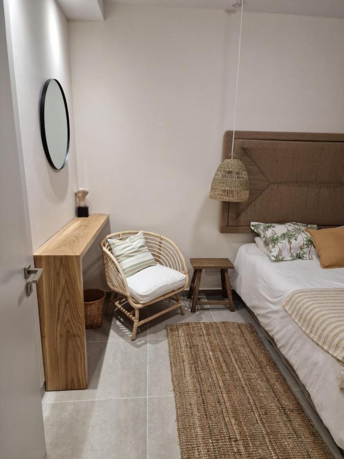 Poseidon'S Limnaria Apartment 파포스 외부 사진