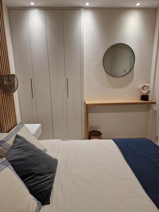 Poseidon'S Limnaria Apartment 파포스 외부 사진