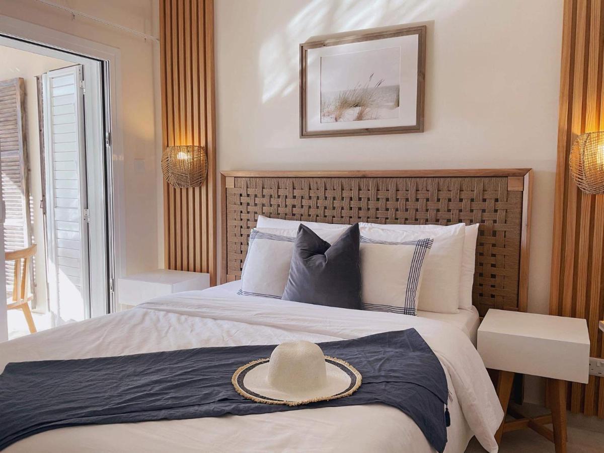 Poseidon'S Limnaria Apartment 파포스 외부 사진