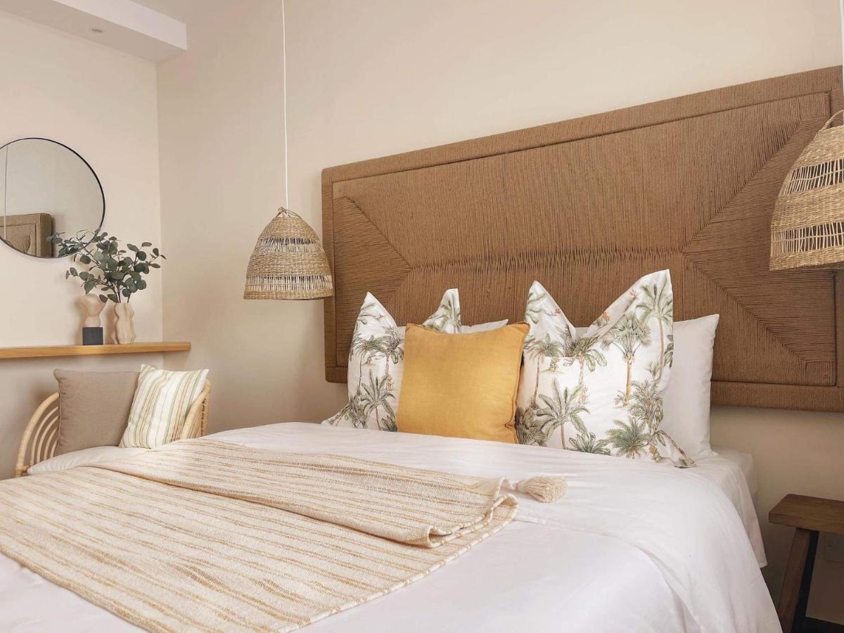 Poseidon'S Limnaria Apartment 파포스 외부 사진