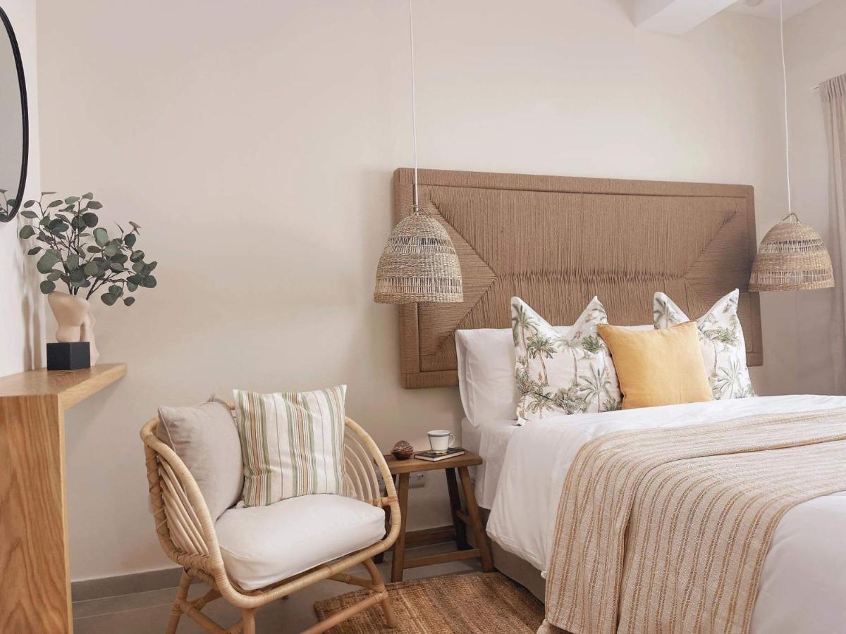 Poseidon'S Limnaria Apartment 파포스 외부 사진