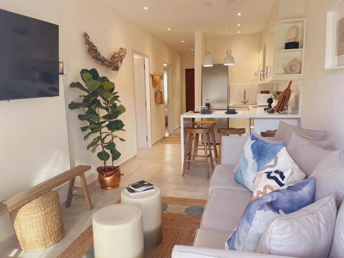 Poseidon'S Limnaria Apartment 파포스 외부 사진