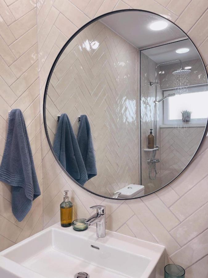 Poseidon'S Limnaria Apartment 파포스 외부 사진